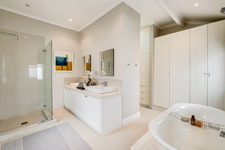 To Let 4 Bedroom Property for Rent in Constantia Western Cape